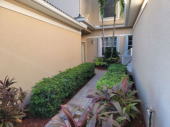 4th image of 9215 Calle Arragon Ave APT 101