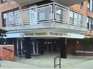 3121 Middletown Rd, Bronx, NY 10461