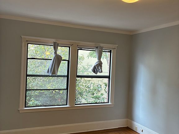 3rd image of 123 Bay Pl APT 101