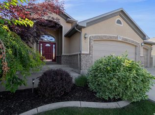 11746 S Lake Stone Cir, South Jordan, UT 84009