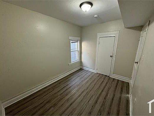 5th image of 133 S 8th St Floor 2