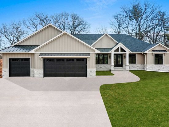 337 Baywood Trl, Green Bay, WI 54311