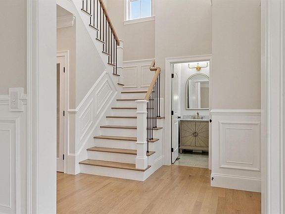 2nd image of 8 Highland Hill Dr
