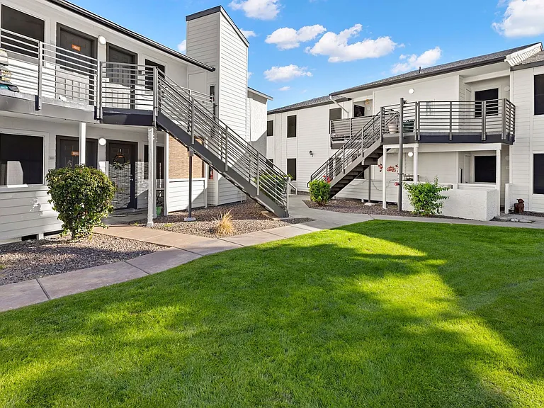 Jade Ridge Apartments — Photo 31