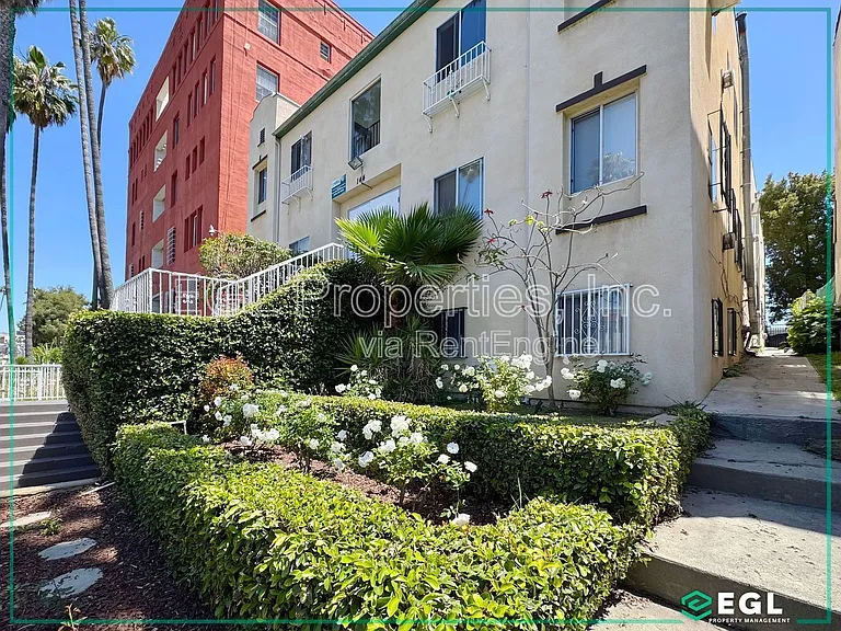 144 N New Hampshire Ave #3 — Photo 8