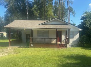 137 Hickory Ave, Crawfordville, FL 32327