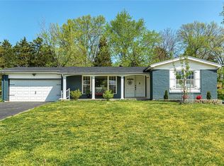 1205 Auber Dr, Ballwin, MO