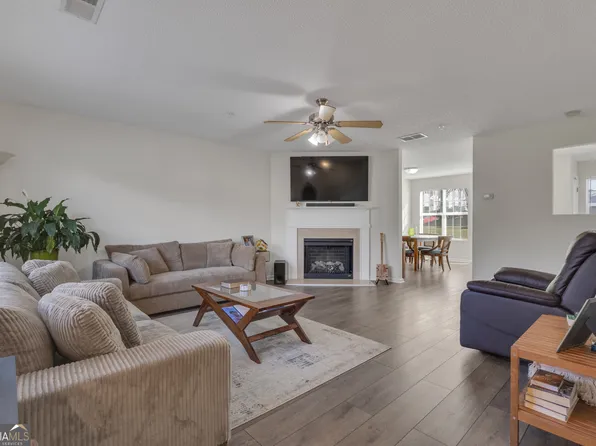 127 Chastain Cir, Newnan, GA 30263