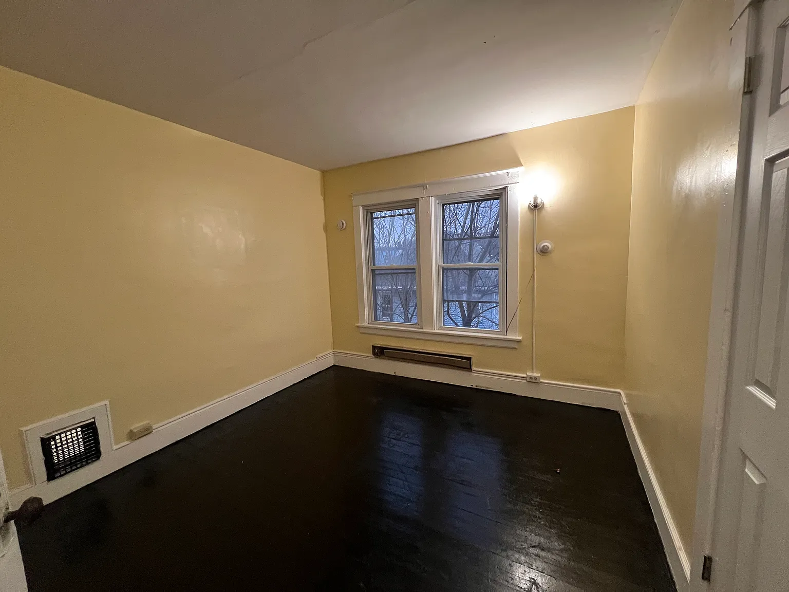 4 bed, 800 sqft, $1,500 — Photo 4