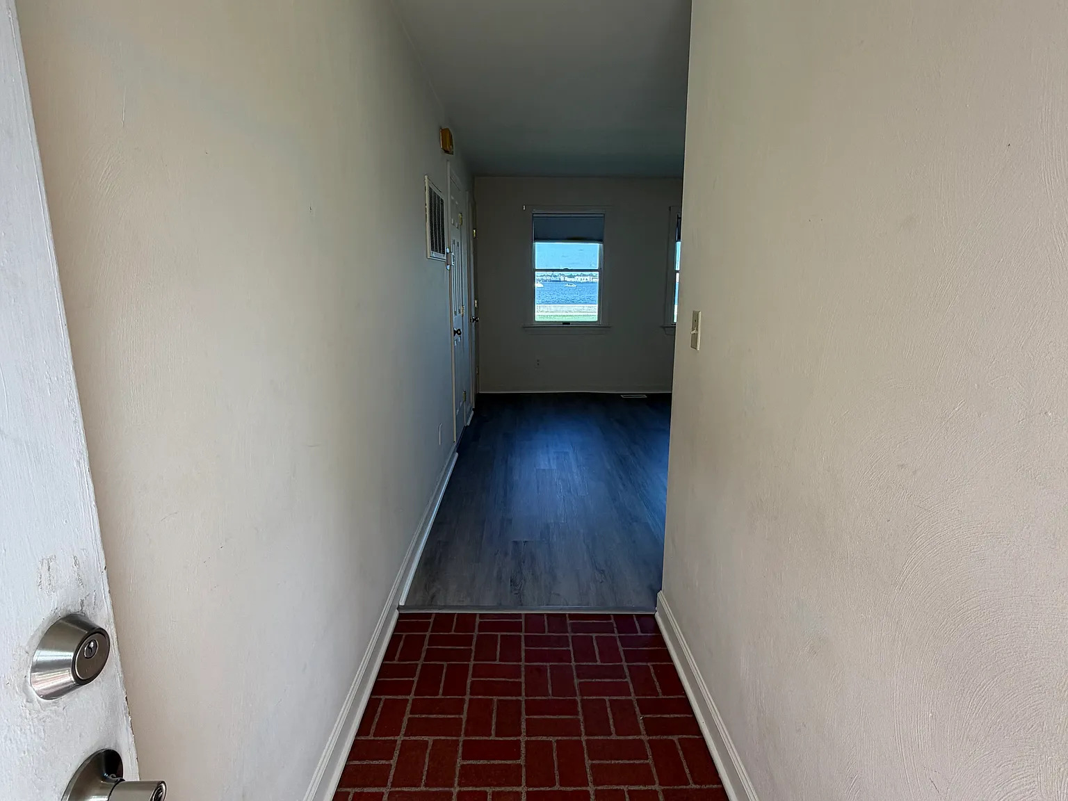 1 bed, 1000 sqft, $1,499 — Photo 2