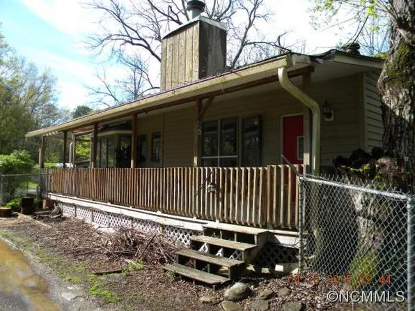 146 Goldwood Dr, Fletcher, NC 28732