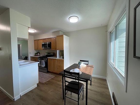 5th image of 2029 103rd Ave NW
