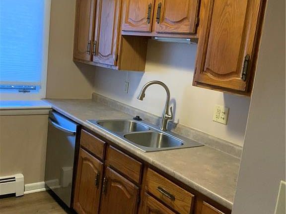 3rd image of 74 Village Ct Unit 74