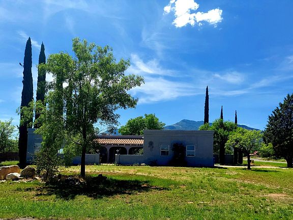 3rd image of 2802 E Arapaho Lane