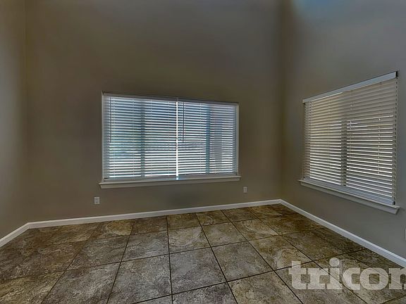 2nd image of 4007 Sierra Alta Ave NE