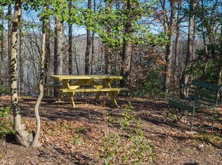 6001 Jenkins Bluff Ln, Sandston, VA 23150