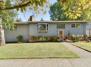 1001 Hallinan St, Lake Oswego, OR 97034