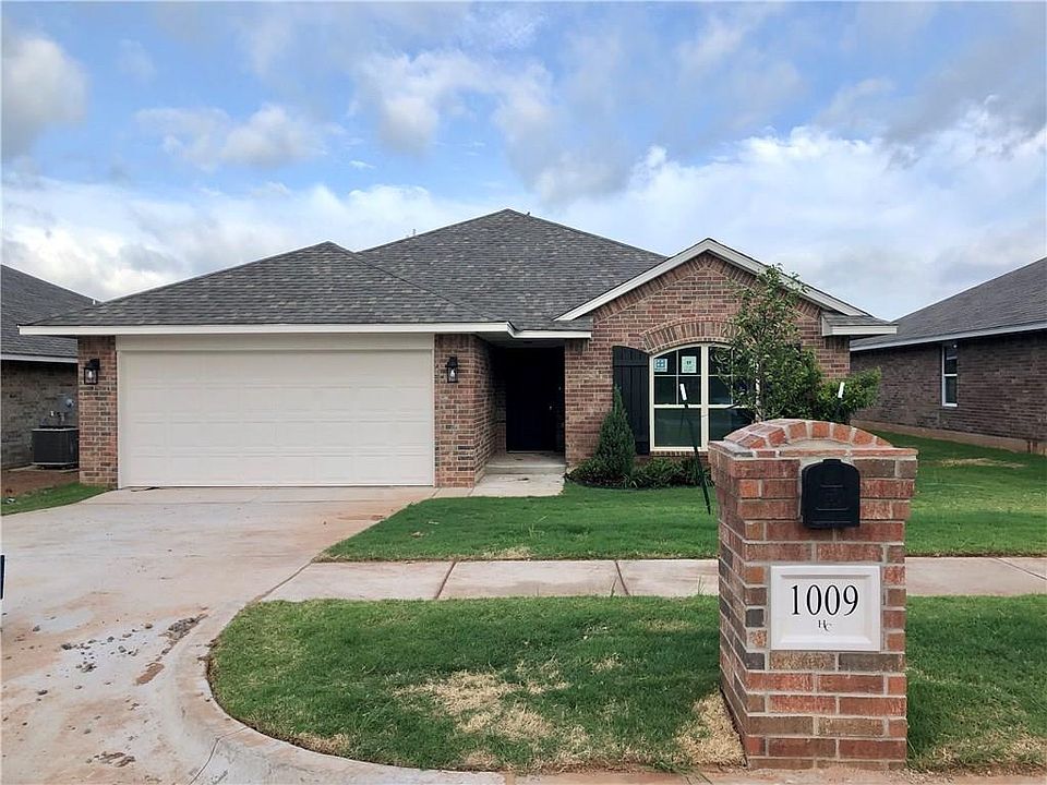 1st image of 1009 Hickory Creek Dr
