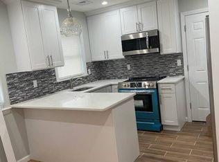 37 Ashley Dr #14, Valley Stream, NY 11580