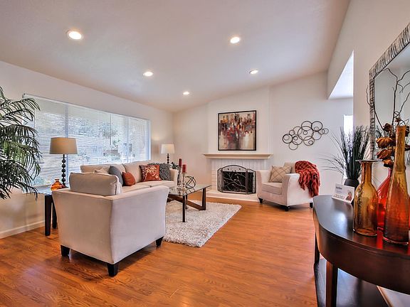 5th image of 1909 Grand Teton Dr