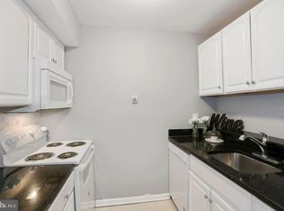 3 Adams Dr NE, Leesburg, VA 20176