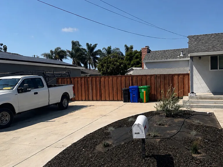 16944 Los Reyes Ave — Photo 2