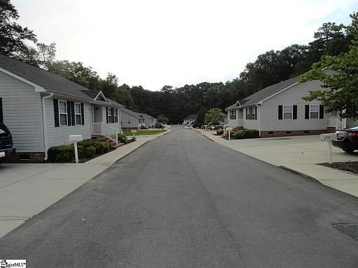 3rd image of 23 Paris Creek Ct