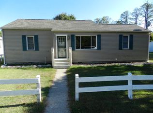 220 6th St, Colonial Beach, VA 22443