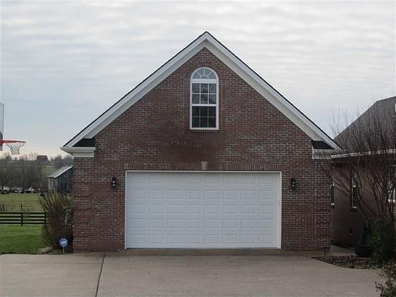 2nd image of 114 Whispering Brook Dr