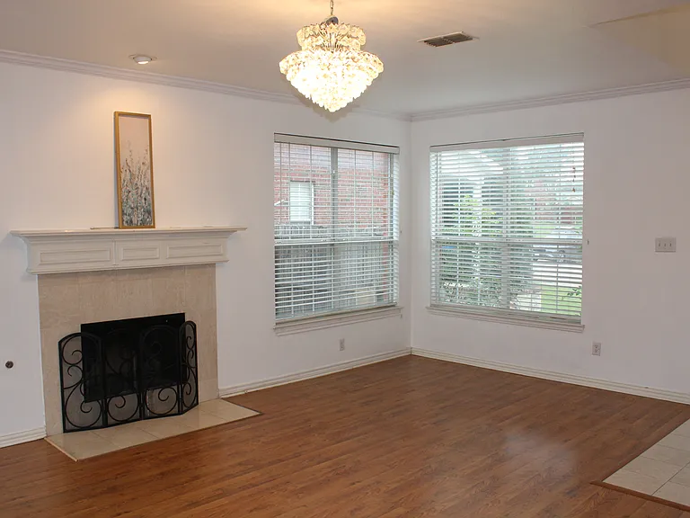 5017 Remington Dr — Photo 27