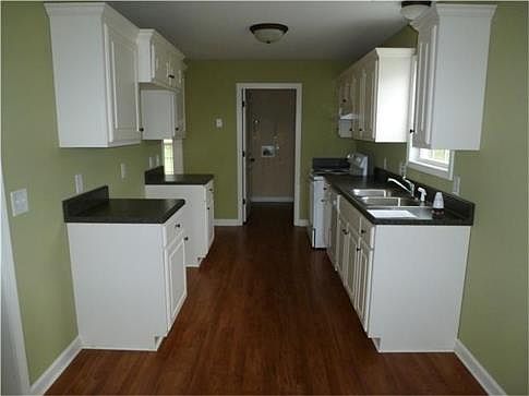 2nd image of 108 Briar Patch Dr