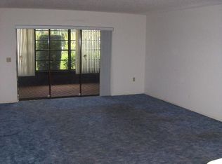 453 Palm Tree Dr, Bradenton, FL 34210