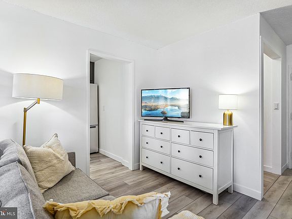 4th image of 5500 Friendship Blvd APT 1729N