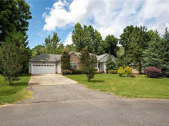 3rd image of 3023 Richards Way Dr