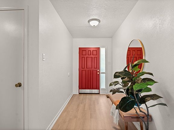 4th image of 8209 Cherry Hills Dr NE