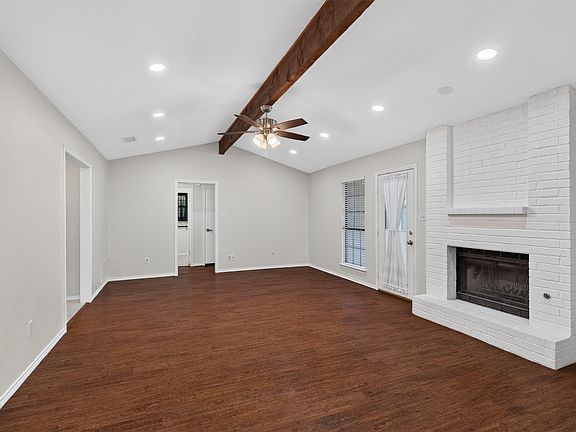 5th image of 2146 Robin Rd