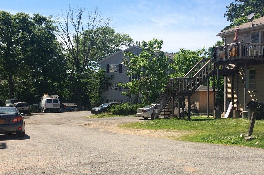 2nd image of 13 Bethune Blvd