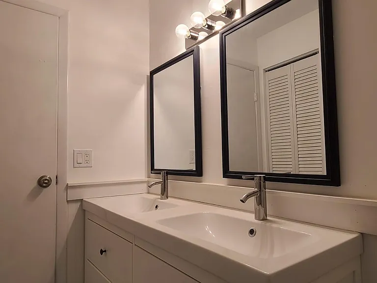 605 SW 75th St #102 — Photo 7