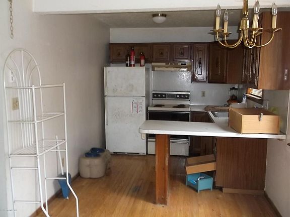 4th image of 1110 Knollwood Dr