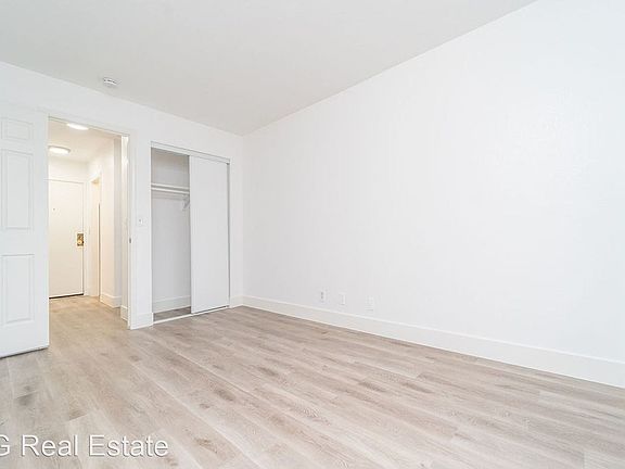 4th image of 561 Boden Way #17246553
