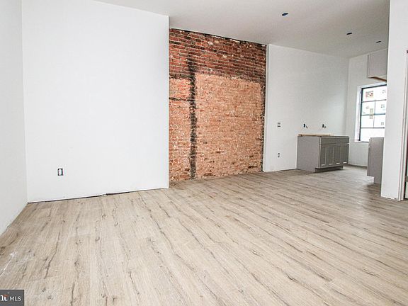 2nd image of 3945-49 Lancaster Ave #3B