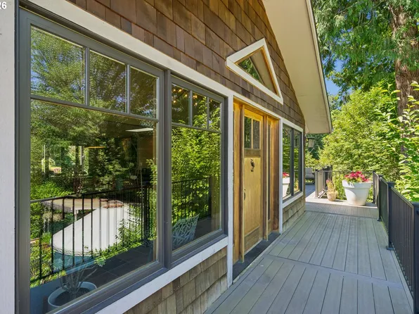 1046 SW Palatine St, Portland, OR 97219
