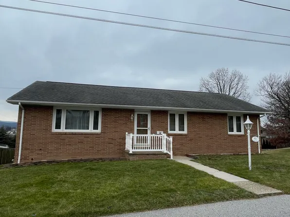 1422 Tyler Ave, Altoona, PA 16602