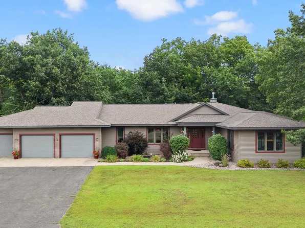 2903 Wood Thrush Cir, Portage, WI 53901