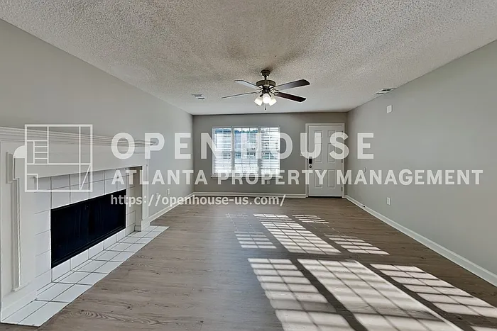 3 bed, 2.5 bath, 1440 sqft, $1,650 — Photo 4