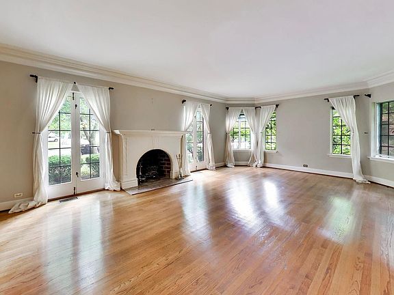 5th image of 1240 William St