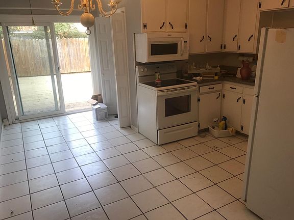 5th image of 120 Shirley Dr