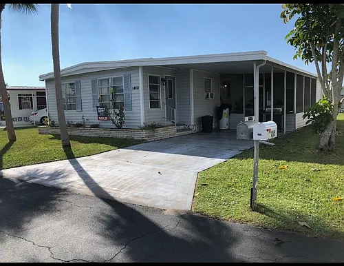 214 Spanish Lakes Dr Photo 1
