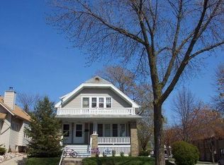 3900 N Frederick Ave, Shorewood, WI 53211