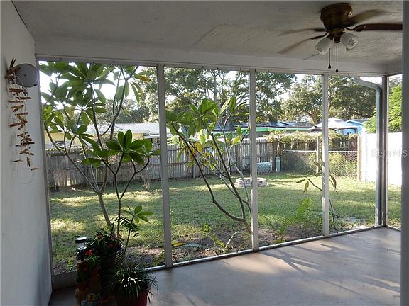 5th image of 2212 Lauren Dr
